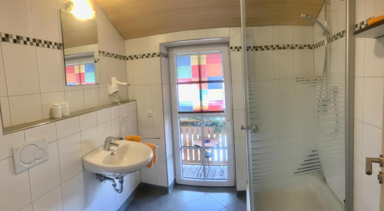 Отель Gasthof Adler Unterthingau Экстерьер фото