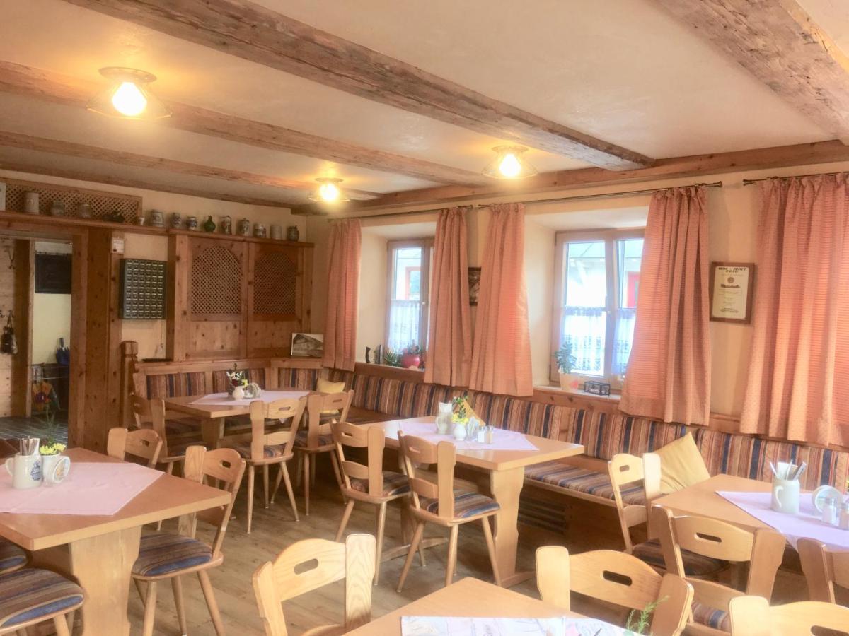 Отель Gasthof Adler Unterthingau Экстерьер фото